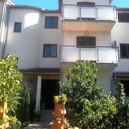 Cozy And Quiet Kercan With Free Bike Use Apartment Rovinj