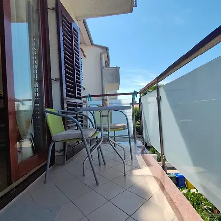 Cozy And Quiet Kercan With Free Bike Use Apartment